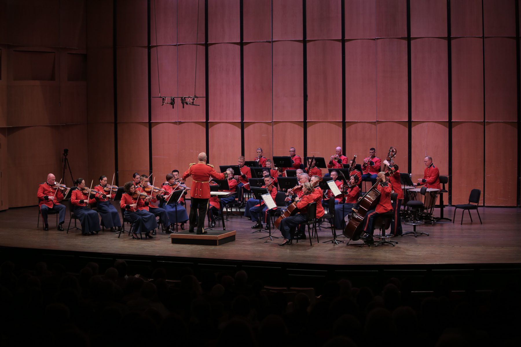 On April 14, 2019, the Marine Chamber Orchestra, conducted by Assistant Director Capt. Ryan J. Nowlin, performed Johann Sebastian Bach’s Suite No. 4 in D, BWV 1069; Wolfgang Amadeus Mozart’s Horn Concerto No. 2 in E-flat, K. 417; and Joseph Haydn’s Symphony No. 103, Drum Roll. The concert took place at the Rachel M. Schlesinger Concert Hall and Arts Center at Northern Virginia Community College in Alexandria, Va. (U.S. Marine Corps photo by Master Sgt. Kristin duBois/released)